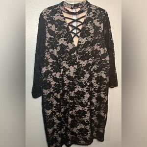 Torrid Black Lace Mock Neck Shift Dress Size 3, Knee Length, Whimsy Goth, Lined